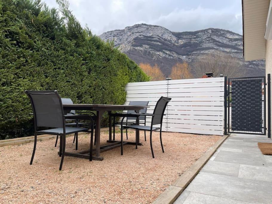 Grenoble Sud Varces Suite Privatisee Au Pied Des Montagnes Varces-Allieres-et-Risset Exterior foto